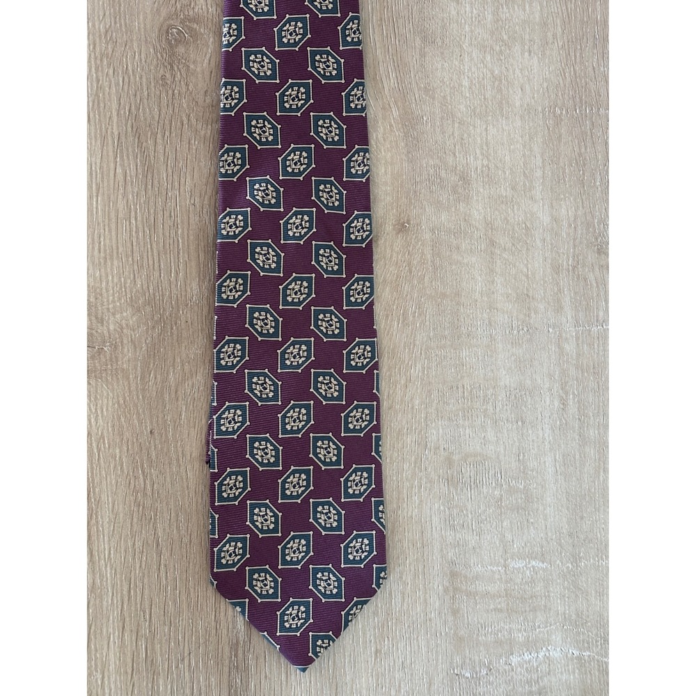 Austin Reed of Regent Street Mens Silk Tie Burgundy Geometric Medallion USA Made